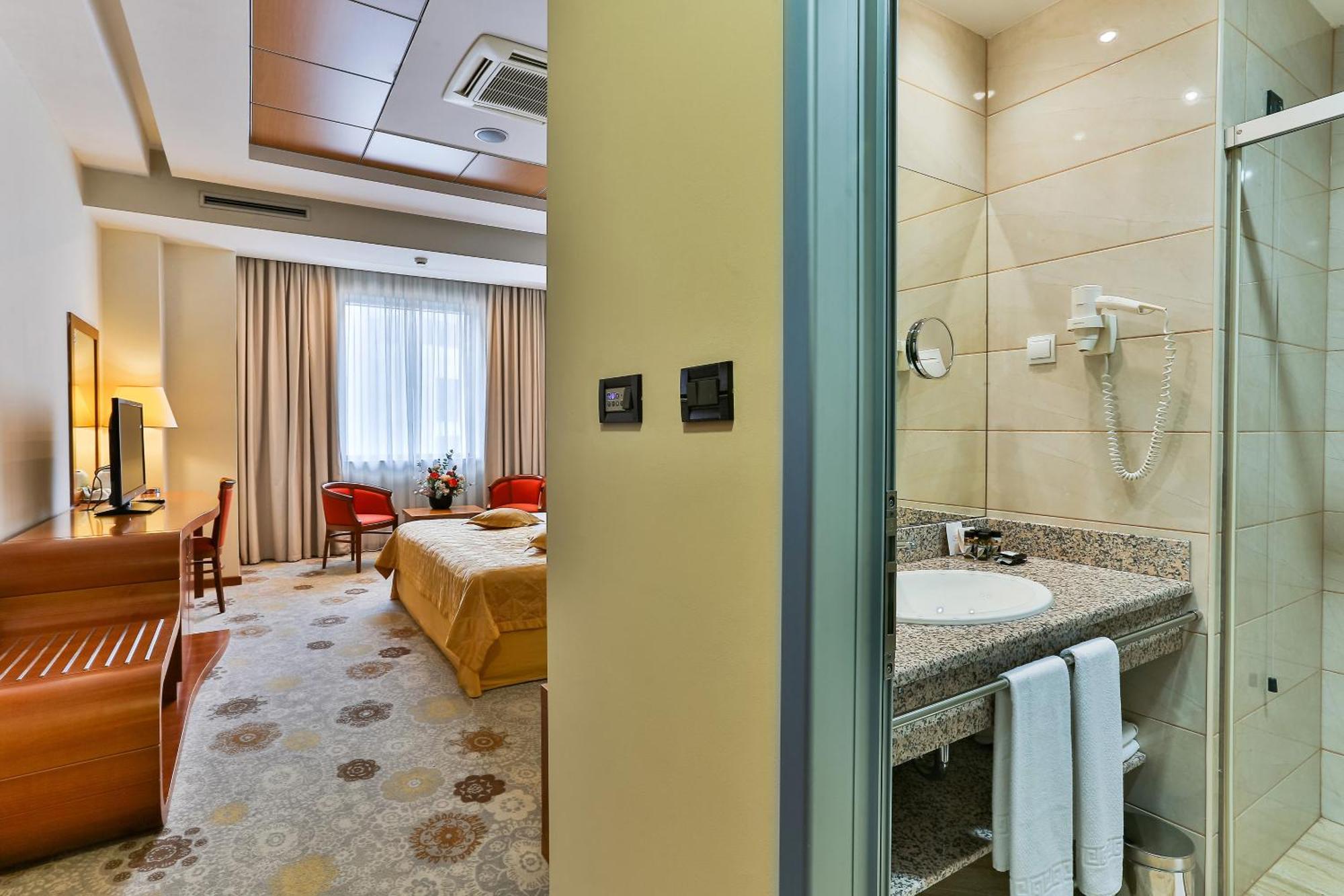 Kings Park Hotel Podgorica Exteriér fotografie