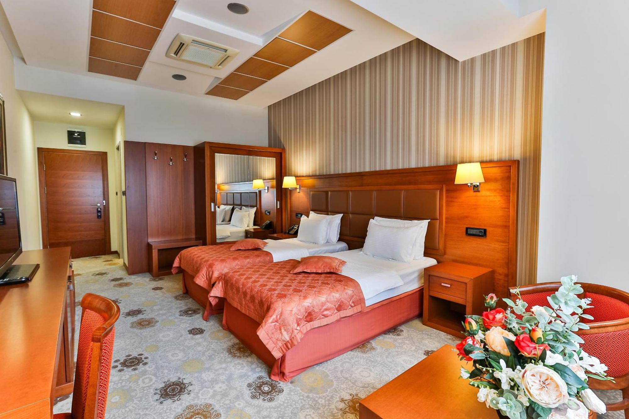 Kings Park Hotel Podgorica Exteriér fotografie
